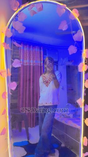 trans girl Isha19 5216113