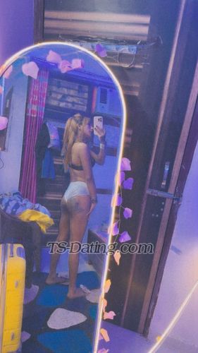 trans girl Isha19 8105500
