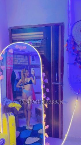 trans girl Isha19 8105545