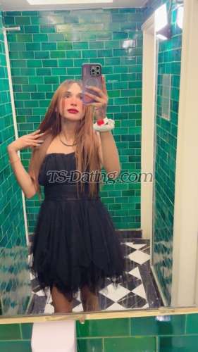 trans girl Isha19 8318140