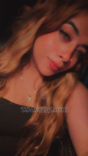 trans girl IshaQueen 2942386