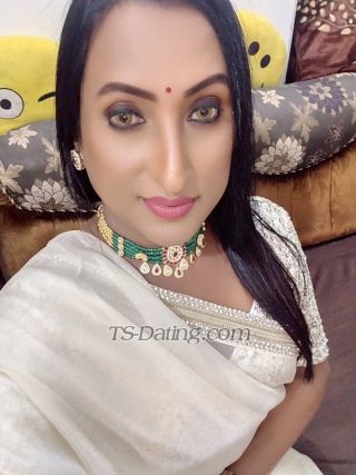 trans girl IshaSharma 1906970