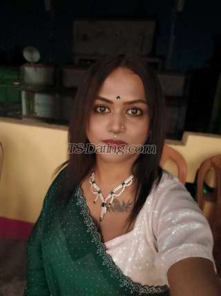 trans girl Ishaghosh 6105888