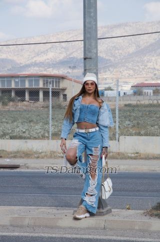 trans girl IsisBitt 3737443