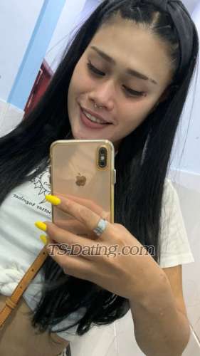 trans girl Issabella 8646607