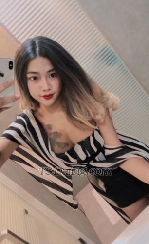 trans girl Issadoray 5924579