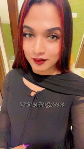 trans girl IsshaniQueen 8075485