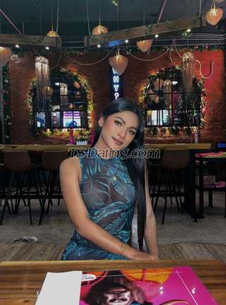 trans girl Itimhot 2120018