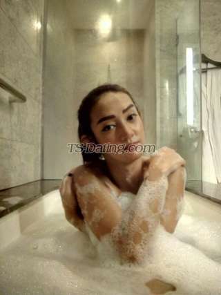 trans girl Iyahnicolegar 9869522