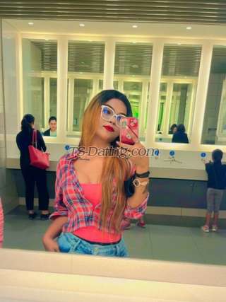 trans girl Jenniferwhit 1614390