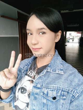 trans girl JuliaHanna 1503055