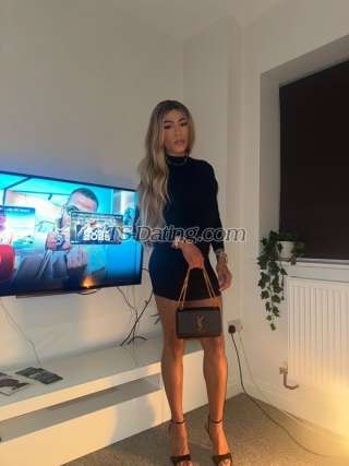 trans girl JulieFerraz 2689516