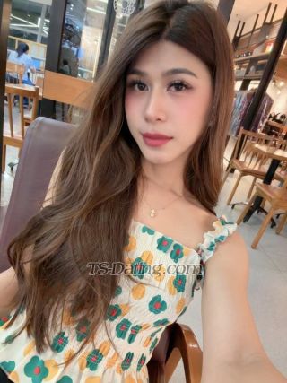 trans girl jesslynwongso 8907953