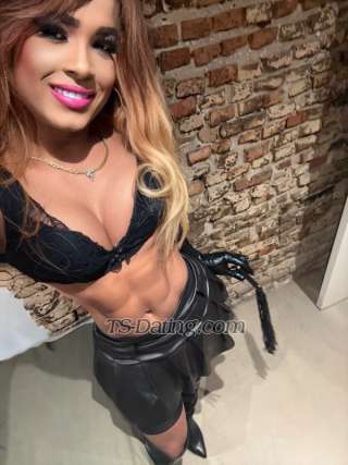 trans girl KAMELIAhott 1927083