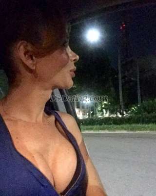 trans girl KAROLYNATS 7870083