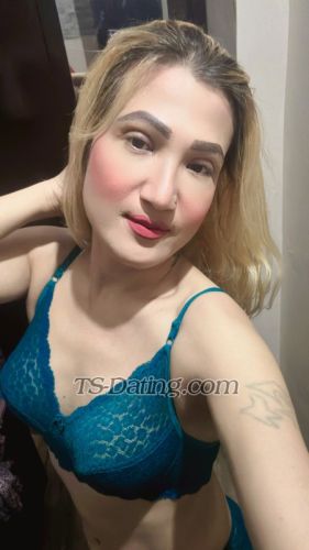 trans girl Karinisingha 7406616