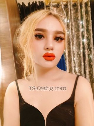 trans girl KatyDarling 2385220