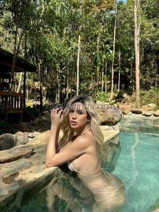 trans girl Kazzie 2978477