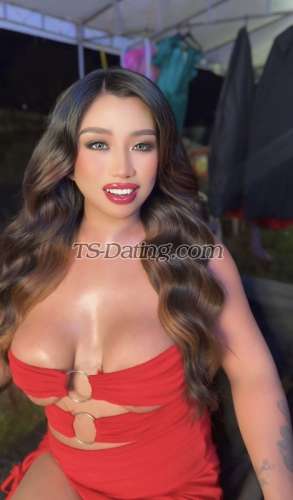 trans girl Khayemesias 9905176