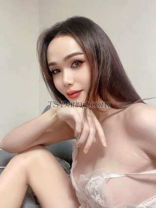 trans girl KimNayhon 1082174