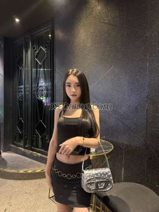 trans girl Kimjomi168 0437761