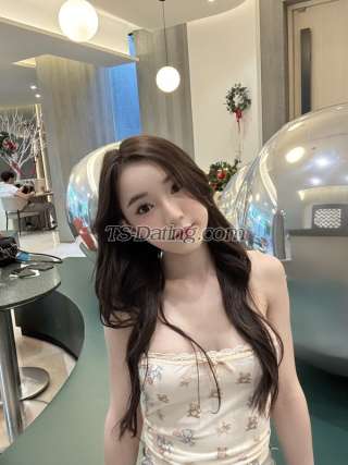 trans girl Kimjomi168 1325875