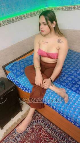 trans girl Kinnumistres 9479319