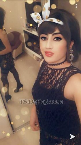 trans girl Komilla 5172195