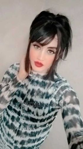 trans girl Komilla 5172280