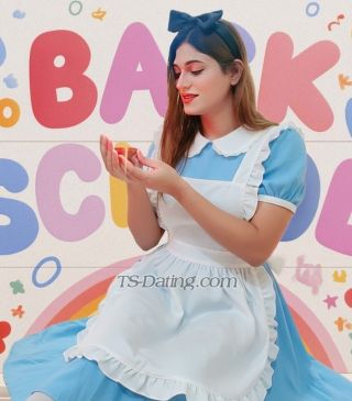 trans girl kaynaatkhan 1672626