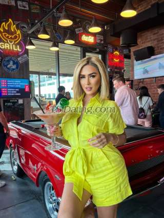 trans girl kiaraleedubai 6246235