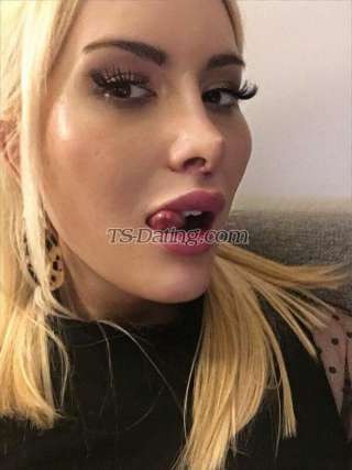 trans girl LACONTESSA 7041543