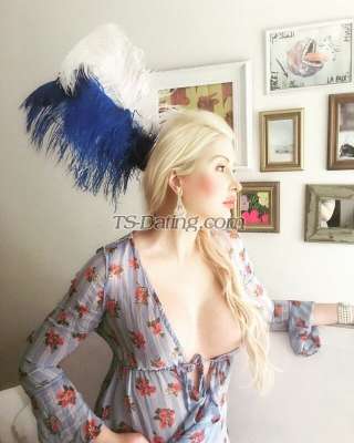 trans girl LACONTESSA 7041900