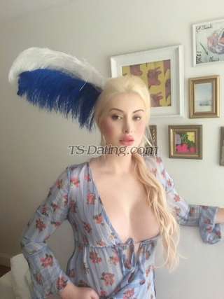 trans girl LACONTESSA 7042035