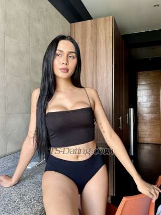 trans girl LAFox 1564278