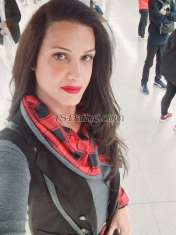 LUNA90210 Barcelona Transex Hola,
 me llamo Luna, 
y soy una mujer trans muy cariñosa, tranquila y atenta. Siempre me gusta poner mi mejor sonrisa en mi cara y transmitir buenas vibraciones para todo el mundo.

Cuando tengo ganas de divertirme, considero que no hay nada como salir de fiesta a mi discoteca favorita y bailar sin parar hasta el amanecer. Para mí es un instante de libertad y de felicidad pura.

A su vez, me fascina juntarme con amigos para ir a cenar a restaurantes con buen ambiente en los que podamos tener una conversación distendida y súper divertida. También adoro viajar y tener la chance de conocer nuevas culturas.

Si tienes ganas de vivir una aventura inolvidable a mi lado realizando todas estas actividades, Envíame un mensaje por WhatsApp y recibirás todos los detalles. 665041122. Vivo en Barcelona, y te aseguro que te haré disfrutar como nunca. ¡Anímate!