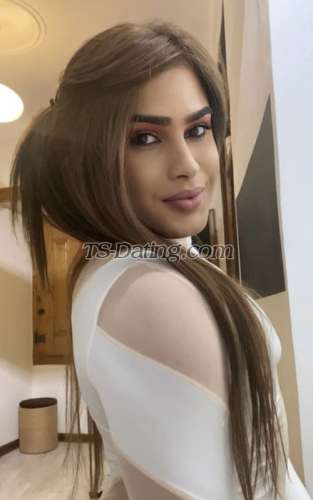 trans girl LaraCross 0203747