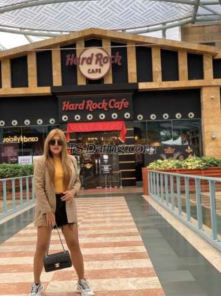 trans girl LaraYours 0626808