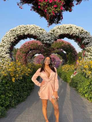 trans girl Larabianchix 1709737