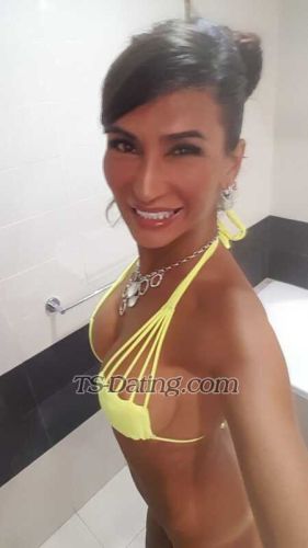 trans girl LatinModel 9138865