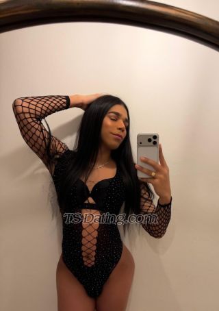 trans girl Latinebanoxx 9721986