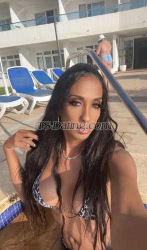 trans girl LaurentNicol 0077605