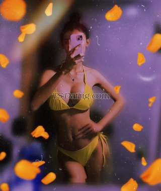 trans girl LaylaSaigon 9649025