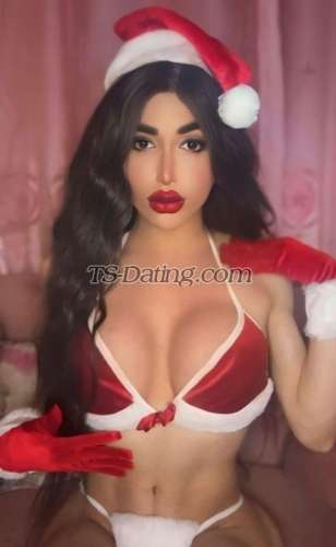 trans girl Leamoradian 3110432