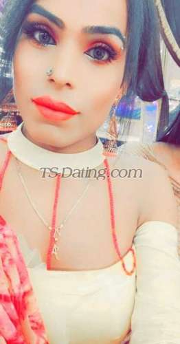 trans girl LeelaisBack 1802432