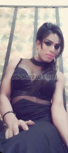 trans girl LeelaisBack 7010125