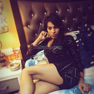 trans girl LeelaisBack 9010530