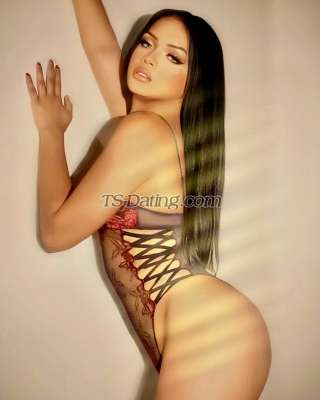 trans girl LeiaLeandrea 1590996