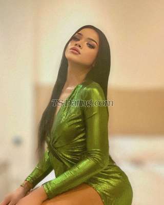 trans girl LeiaLeandrea 9777633