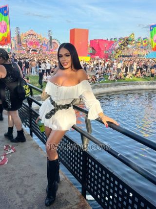 trans girl Lesbia 7802685